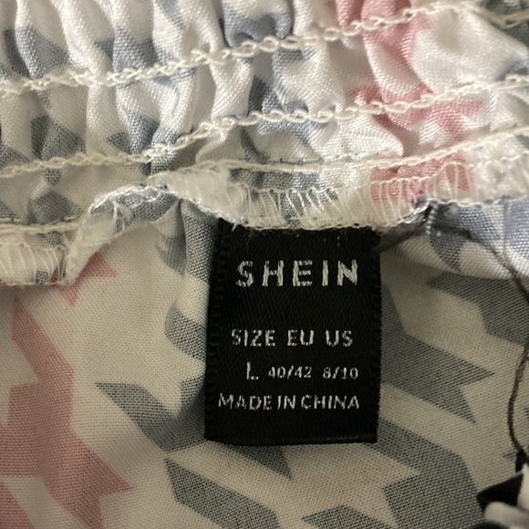 Black Red White Top/Blouse High Elastic Neck Long Sleeves Women Size Large - Picture 8 of 9